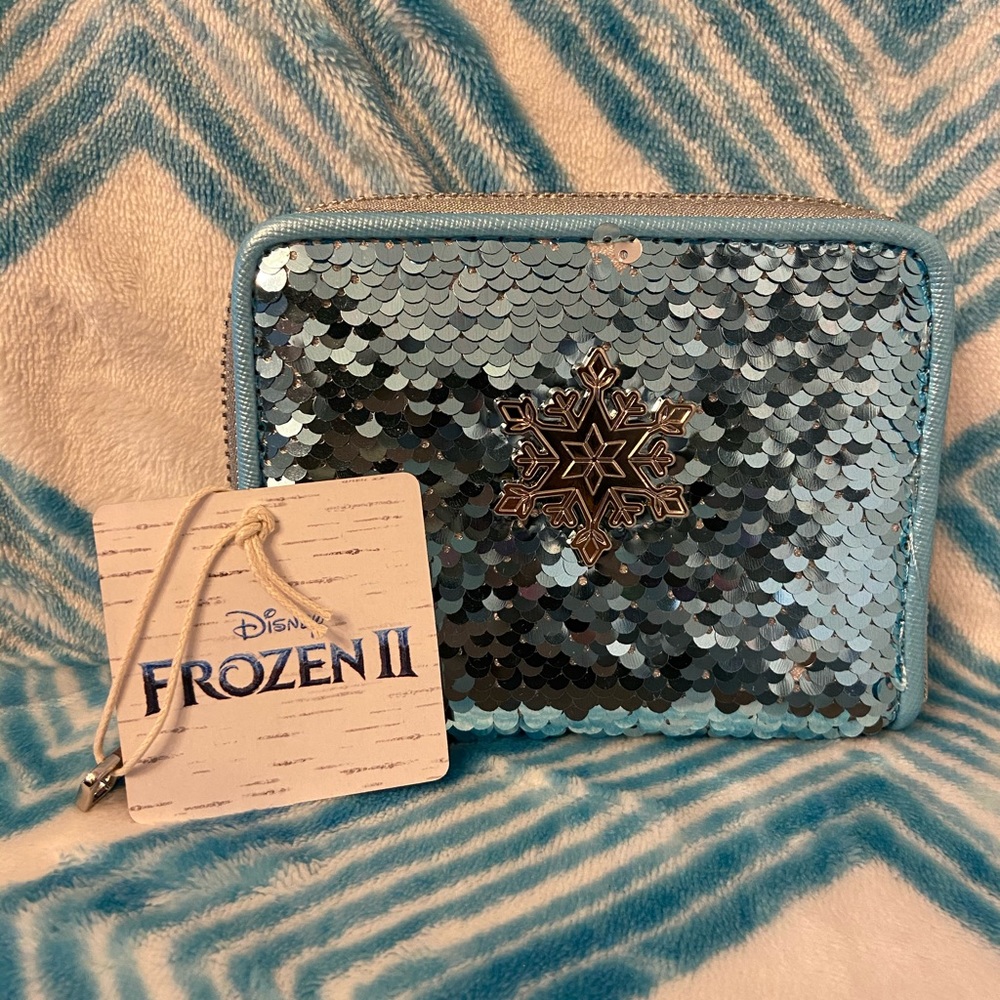 LOUNGEFLY DISNEY FROZEN ELSA SEQUIN ZIP WALLET - Picture 5 of 5